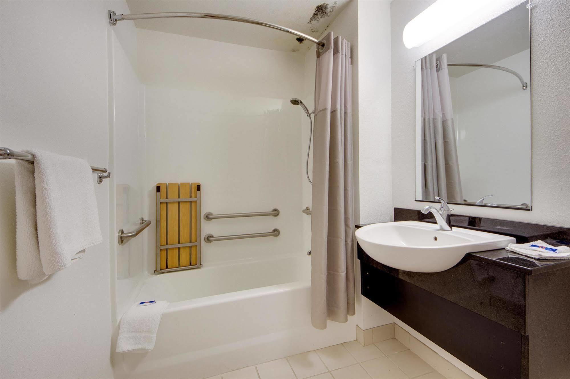 Avera Suites Muskogee Kültér fotó
